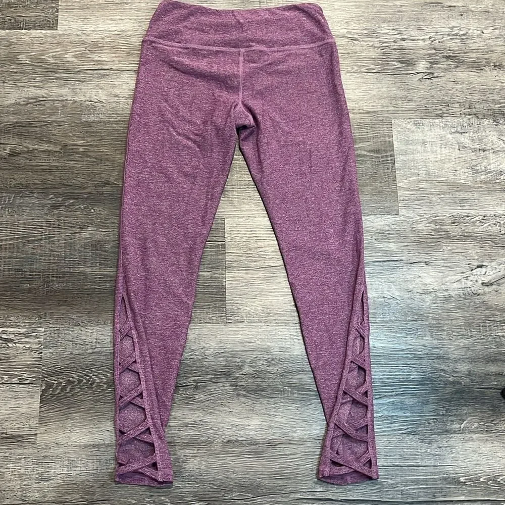 GLYDER lavender purple cropped lace up workout leggings XS